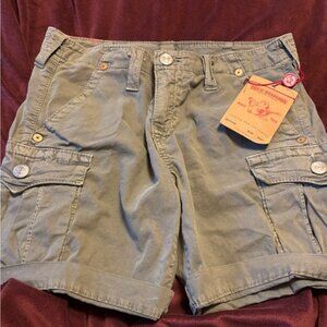 True Religion Army Green Cargo shorts. Size 27